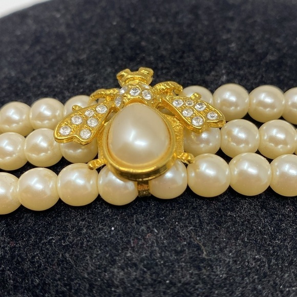 Joan Rivers Collection Triple Strand Faux Pearl Bee Bracelet Rhinestone - Picture 10 of 16
